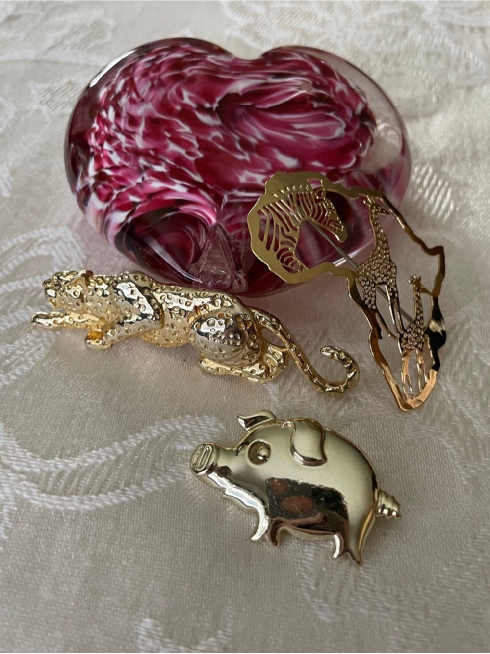Gold Tone Brooches Pins Pig, Leopard, and Giraffes Jewelry Trio